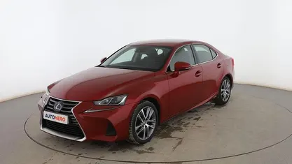 Rojo Usado 2017 Lexus IS300h Executive Line Berlina | 23.099 € (Precio justo)
