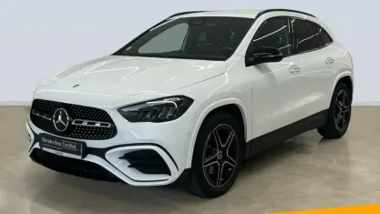 Usado Mercedes GLA200 AMG line 150 CV (110 kW) 2024 Blanco polar SUV