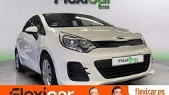 Usado 2016 Kia Rio Berlina | 8290 € (Precio justo)