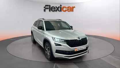 Usado Skoda Kodiaq SportLine 150 CV (110 kW) 2021 Gris SUV