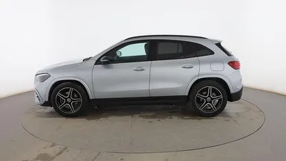 Usado Mercedes GLA200 AMG line 150 CV (110 kW) 2024 SUV