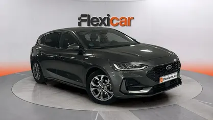 Usado Ford Focus ST-Line 125 CV (91 kW) 2023 Gris Berlina