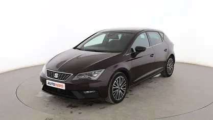 Usado Seat Leon XCELLENCE 150 CV (110 kW) 2017 Morado Berlina