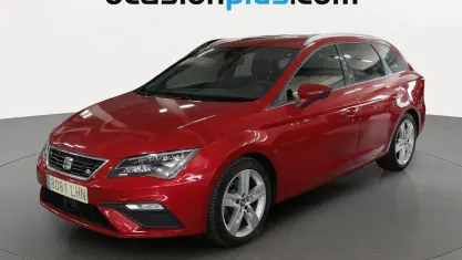 Usado Seat Leon FR 150 CV (110 kW) 2020 Rojo Monovolumen