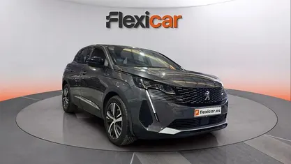 Usado Peugeot 3008 Allure 180 CV (132 kW) 2023 Gris SUV