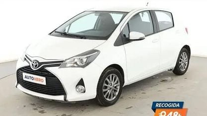 Używany Toyota Yaris Active 100 KM (73 kW) 2016 Biały Sedan/Limuzyna