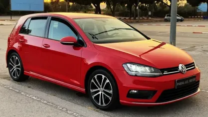 Usado VW Golf VII Sportline 150 CV (110 kW) 2016 Rojo Berlina