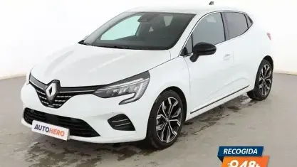 Używany Renault Clio V Techno 140 KM (102 kW) 2022 Biały Sedan/Limuzyna