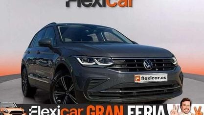 Usado VW Tiguan Life 150 CV (110 kW) 2022 Gris SUV