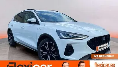 Usado Ford Focus Active 155 CV (114 kW) 2022 Blanco Berlina