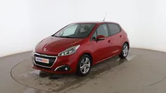 Rojo Usado 2015 Peugeot 208 Active Utilitario | 6999 € (Precio justo)