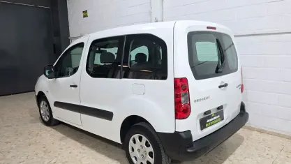 Usado Citroën Berlingo 75 CV (55 kW) 2012 Blanco Monovolumen