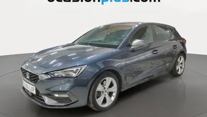 Usado Seat Leon FR 150 CV (110 kW) 2022 Gris Utilitario