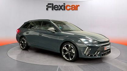 Usado Cupra Leon 150 CV (110 kW) 2025 Azul Familiar
