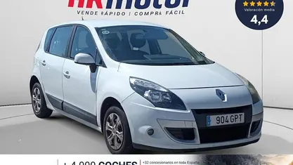 Usado Renault Scénic III Expression 106 CV (77 kW) 2009 Blanco Monovolumen