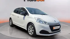 Blanco Usado 2018 Peugeot 208 Active Utilitario | 7890 € (Precio justo)