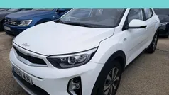 Usado 2023 Kia Stonic SUV | 14.200 € (Buen precio)