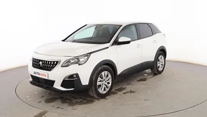 Usado Peugeot 3008 Active 130 CV (95 kW) 2019 Blanco SUV