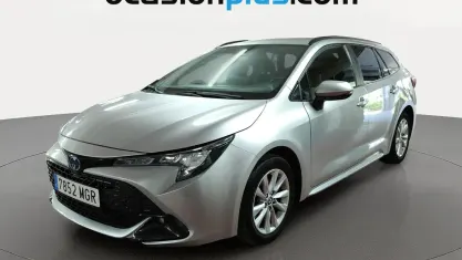 Usado Toyota Corolla Active 140 CV (102 kW) 2023 Gris plata Monovolumen