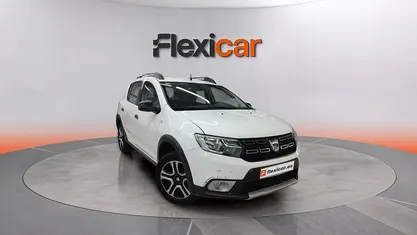 Usado Dacia Sandero Essentiel 91 CV (66 kW) 2018 Blanco Berlina