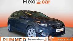 Gris Usado 2023 Kia Ceed Berlina | 15.990 € (Super precio)