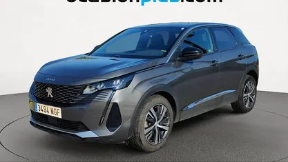 Usado Peugeot 3008 Allure 130 CV (95 kW) 2023 Gris SUV