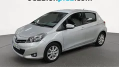 Gris plata Usado 2012 Toyota Yaris Active Utilitario | 9350 € (Precio justo)