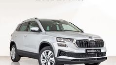 Gris Nuevo 2024 Skoda Karoq Ambition SUV | 23.990 € (Precio justo)