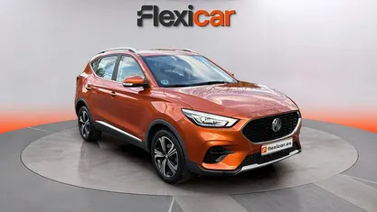 Usado MG ZS Comfort 106 CV (77 kW) 2022 Naranja Berlina