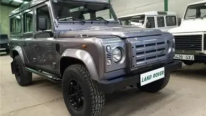 Usado Land Rover Defender 122 HP (89 kW) 2013 SUV