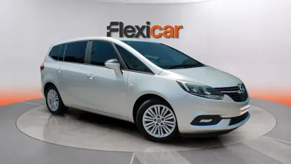 Usado Opel Zafira Tourer Excellence 134 CV (98 kW) 2018 Gris Monovolumen