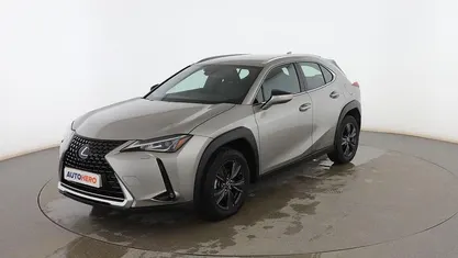 Gris Usado 2022 Lexus UX 250h Business Edition SUV | 27.899 € (Un poco caro)