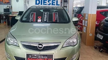 Usado Opel Astra Enjoy 110 CV (80 kW) 2011 Berlina