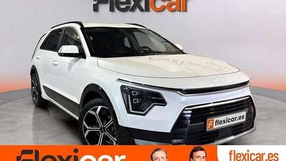 Usado Kia Niro 141 HP (103 kW) 2024 Branco SUV