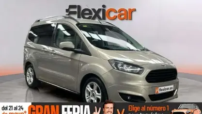 Usado Ford Tourneo Courier Ambiente 102 CV (75 kW) 2018 Gris Monovolumen