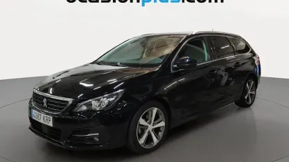 Usado Peugeot 308 SW Allure 131 CV (96 kW) 2018 Negro Familiar