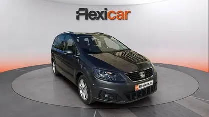 Usado Seat Alhambra XCELLENCE 150 CV (110 kW) 2022 Gris Monovolumen