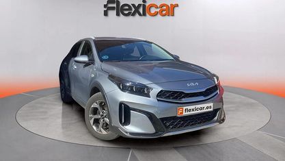 Usado Kia XCeed 120 CV (88 kW) 2023 Gris SUV