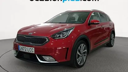 Usado Kia Niro 141 CV (103 kW) 2019 Rojo SUV
