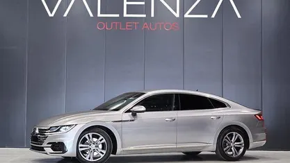 Gris Usado 2019 VW Arteon R-line Berlina | 27.900 € (Precio justo)