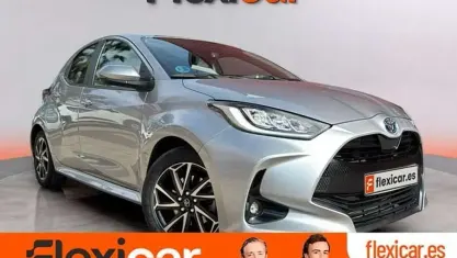 Usado Toyota Yaris Hybrid Active 116 CV (85 kW) 2022 Blanco Utilitario