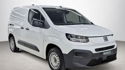 Nuevo Fiat Doblò Easy 100 CV (73 kW) 2025 Blanco Monovolumen