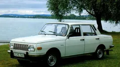 Blanco Usado 1982 Wartburg 353 Berlina | 100.000 €