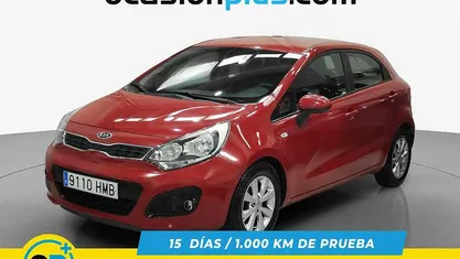 Usado Kia Rio 90 CV (66 kW) 2012 Rojo Utilitario