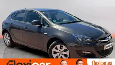 Usado 2016 Opel Astra Business Berlina | 9990 € (Precio justo)