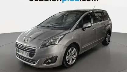 Usado Peugeot 5008 Allure 150 CV (110 kW) 2015 Gris Monovolumen