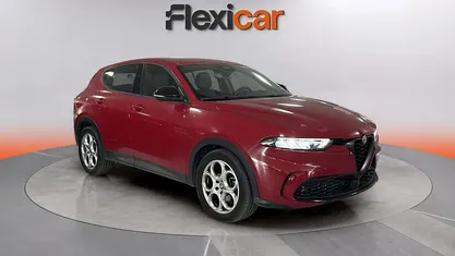 Usado Alfa Romeo Tonale Sprint 131 CV (96 kW) 2023 Rojo SUV