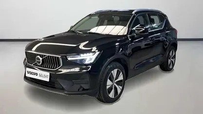 Negro Usado 2022 Volvo XC40 Plus SUV | 34.000 € (Precio justo)