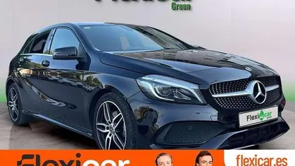 Usado Mercedes A180 122 CV (89 kW) 2018 Negro Utilitario