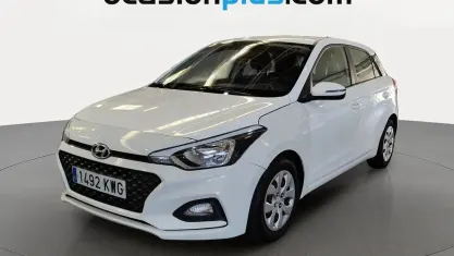 Usado Hyundai i20 75 CV (55 kW) 2019 Blanco Utilitario